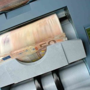 ¿Cuál es el margen de beneficio medio de una empresa del sector bancario?