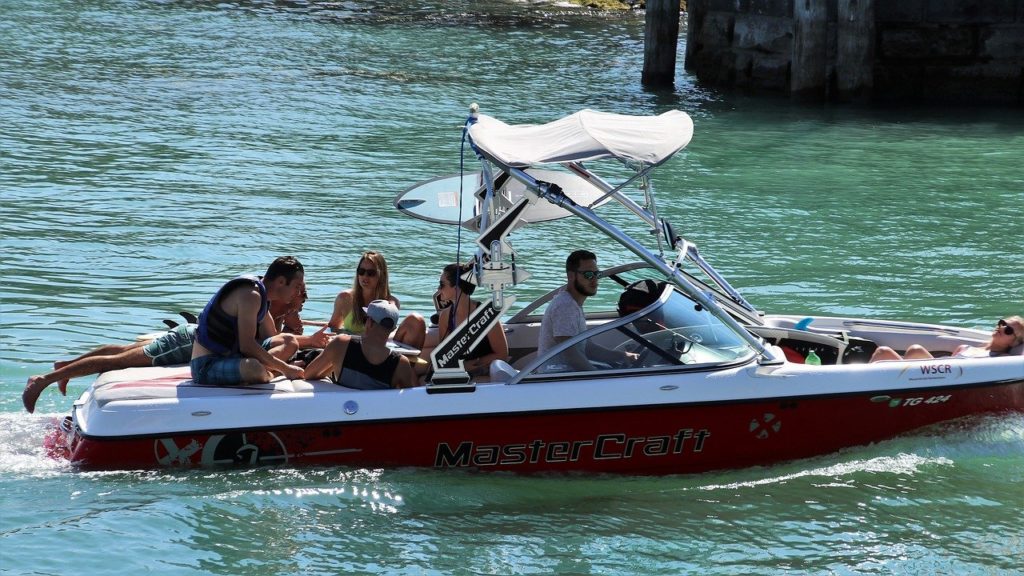Barco de Esquí o Barco de Vela