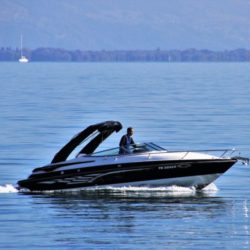 Barco de Motor o Barco a Reacción ¿Cómo Elegir el Ideal?